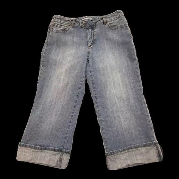 Chicos Capri Jeans Womens 1 Cuffed Faded Blue Denim 30X19.5 Modern Mid-Rise - Picture 1 of 9